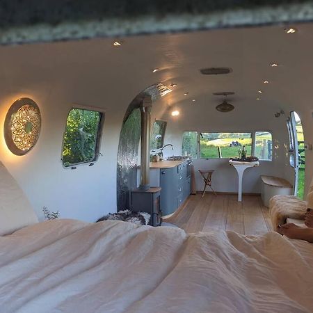 Airstream, Vintage American Caravan & Hottub Ashburton Exteriér fotografie