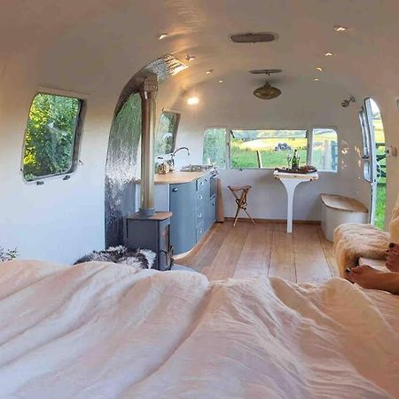 Airstream, Vintage American Caravan & Hottub Ashburton Exteriér fotografie