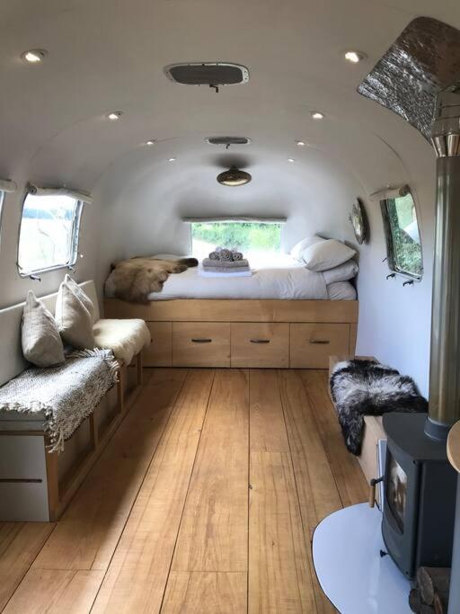 Airstream, Vintage American Caravan & Hottub Ashburton Exteriér fotografie