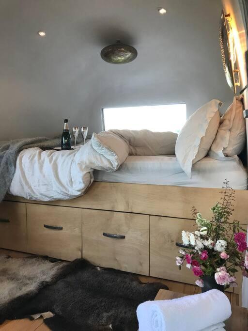 Airstream, Vintage American Caravan & Hottub Ashburton Exteriér fotografie
