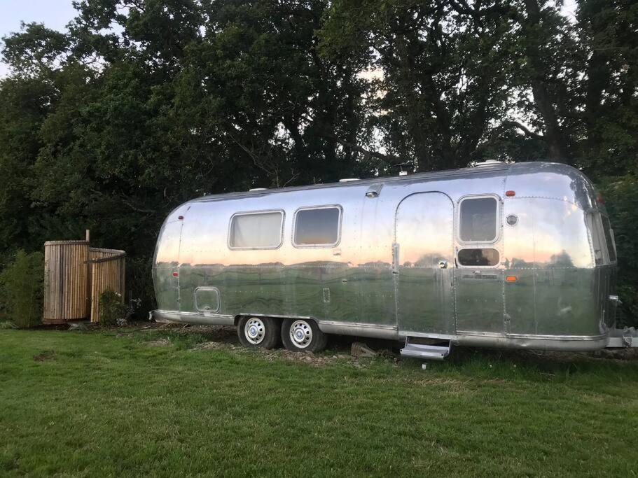 Airstream, Vintage American Caravan & Hottub Ashburton Exteriér fotografie